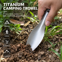 Vente en gros de pelle de jardin en titane pur de 155 mm, pelle à feuilles portable, pelle multifonctionnelle pour le camping et les activités de plein air