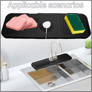 Tapis de protection en silicone noir pour robinet avec trou de drainage et support pour éponge - Product Image 4