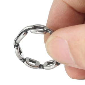 yunnique Stainless Steel Chain <b>Ring</b> Women Hollow Geometric Design Simple <b>Plain</b> Band Jewelry Gift Accessory - Product Image 3