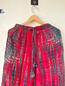 Pijama de seda hecho a mano con tinte de corbata, ropa de dormir india de verano, ropa de dormir Bohemia, pantalones de salón, pijama de seda con tinte de corbata, pijama suelto de seda para mujer - Product Image 2