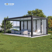 Pergola motorisée de qualité supérieure avec toit à persiennes et enceinte en verre pliable