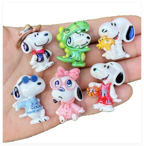 Cabujón de resina mini kawaii con forma de perro de dibujos animados, de base plana y con orificio, para colgante de zapato, joyería, manualidades DIY y venta al por mayor - Product Image 5