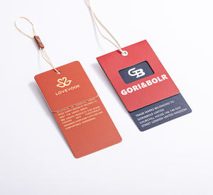 Etiqueta Personalizada de Luxo para Roupas com Impressão de Logo e Nome com Alfinete de Papel Reciclado - Product Image 1