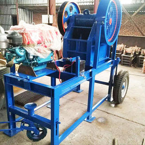 Petit concasseur à mâchoires portable avec une capacité élevée, une longue durée de vie et un fonctionnement autonome pour l'extraction à distance de pierres et de minerais - Product Image 3