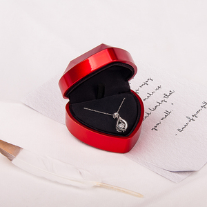 Boîte à bague en velours de forme cœur rouge avec logo personnalisé DEQI, taille et couleur personnalisées, pour mariage, Saint-Valentin - Product Image 2