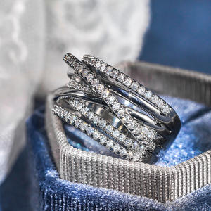 Anello in Oro Bianco con Diamante T0803, Fede Nuziale di Lusso da Donna, Taglio Brillante Rotondo, Colore G Naturale - Product Image 6