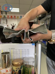 Poste de Cerca para Viñedo Tipo Z de Hierro - Fácil de Montar, Protección para Jardín Exterior, 8 pies de Altura - Product Image 6