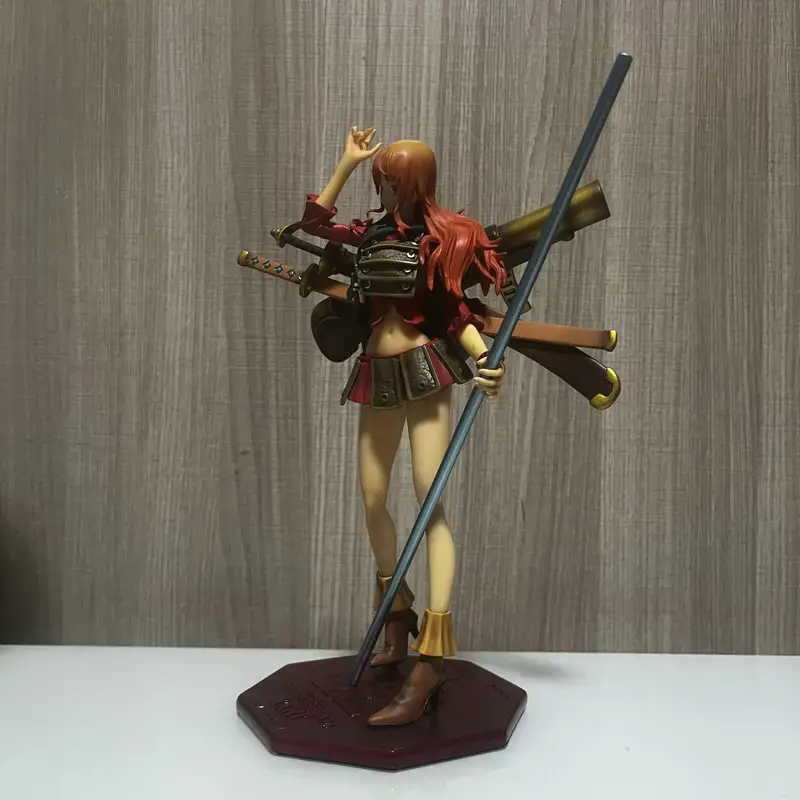 Resina japonesa estatueta de soldado personagem de brinquedo em poliresina japonesa figura de personagem guerreiro
