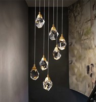 Lustre d'intérieur moderne de luxe avec hauts plafonds et long escalier Suspension de restaurant en cristal doré pour la décoration de bar d'hôtel à la maison
