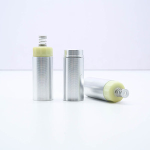 Conteneur cosmétique rechargeable en acier inoxydable usiné CNC avec bouchon en silicone, emballage pour soins de la peau - Product Image 1