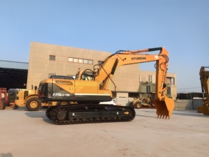 Excavatrice sur chenilles HYUNDAI R 220LC-9S d'occasion, 22 tonnes, pour travaux de terrassement intensif, R210LC-9 R225LC-9S R230LC-9S, équipement de travaux publics, exportateur - Product Image 1