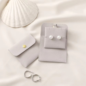 Bolsa Cuadrada de Microfibra Ecológica de 8*8cm para Joyería con Inserciones para Collar y Pulsera, Logotipo Personalizado, Alta Calidad - Product Image 2