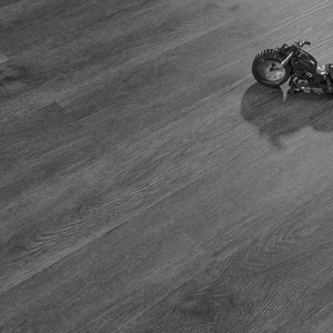 Suelo SPC Decorativo de <span class=keywords><strong>PVC</strong></span>, Película Impresa con Diseño de Madera Gris, Suelo Vinílico WPC con Sistema de Clic y Respaldo de Corcho EVA IXPE - Product Image 2