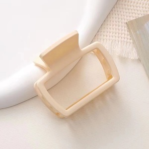 กิ๊บติดผมทรงสี่เหลี่ยมคละสีพลาสติกสำหรับผู้หญิงใช้ทุกวัน - Product Image 2