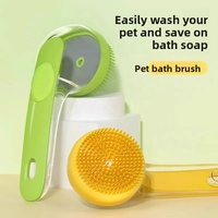 Brosse de toilettage moderne pour animaux de compagnie, à long manche, en silicone souple, pour chat et chien, avec distributeur de liquide rechargeable, peigne de massage pour la douche
