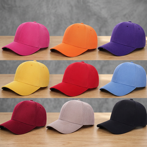Casquette de sport Oxford professionnelle personnalisable avec logo imprimé, visière sandwich, sangle arrière en cuir bicolore, motif léopard, losanges ou fruits - Product Image 3