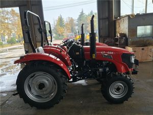 Tractor Lt504 con Manija de Control Lateral Opcional y Velocidad de Toma de Fuerza de 540/760 rpm - Product Image 5