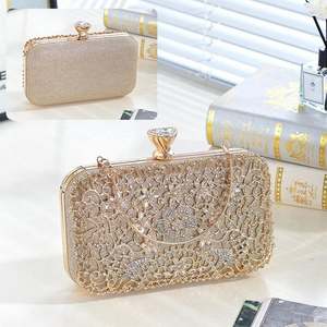 Bolsos de Noche con Forma de Corazón y Pedrería para Mujer, Bolso de Mano de Cristal Dorado para Fiesta de Graduación - Product Image 4