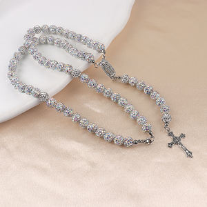 <span class=keywords><strong>Collana</strong></span> Bling Bling Bling Disco Ball <span class=keywords><strong>collana</strong></span> rosario religioso di alta qualità con rosario <span class=keywords><strong>rosa</strong></span> bianco e <span class=keywords><strong>perline</strong></span> da donna - Product Image 2