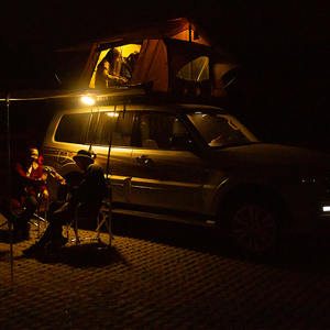 <span class=keywords><strong>Dune</strong></span> RT01 Couleur personnalisée Off-Road Camper Remorque Toit Tente Toile Matériel Fabriqué en Chine - Product Image 2