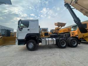 Suministro de Fábrica: Camión Tractor HOWO 371 HP 6x4 con Volante a la Izquierda para Logística - Product Image 5