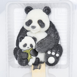 Crème glacée au lait fruitée en forme d'animal, vente en gros, exotique, OEM, 80g, boîte de crème glacée 3D en forme de panda, HALAL, durée de conservation de 18 mois - Product Image 1