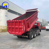 La Chine pas cher prix Sinotruck 6x4 10 pneus nouveau camion à benne Howo en Jamaïque camions à benne basculante à vendre RHD