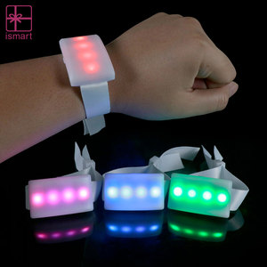 Pulseras LED Intermitentes <span class=keywords><strong>de</strong></span> Alta Calidad para Fiestas, Activadas por Música, con 4 LED, Logotipo Personalizado, Banda Luminosa - Product Image 3