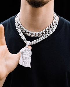จี้พระเยซูแบบ Iced out ชุบทอง เงินแท้ 925 ประดับเพชร VVS moissanite ผ่านการทดสอบเพชร มีใบรับรอง GRA เหมาะสำหรับทั้งชายและหญิง สไตล์ฮิปฮอป - Product Image 6