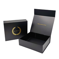 Starre Luxus-Geschenkschachteln aus Karton mit Magnetverschluss und Klappe zum Öffnen für Kleidung, individuell bedruckt mit Logo