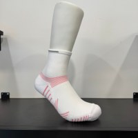 Chaussettes de sport personnalisées OEM de haute qualité avec logo, chaussettes athlétiques professionnelles absorbant la transpiration, chaussettes de cheville en tissu éponge pour la course et la gym