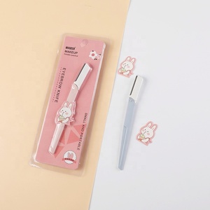 Mini lames de <span class=keywords><strong>rasoir</strong></span> à sourcils en plastique pour femmes Outil de dermaplanage à pointe pointue pour la coupe polyvalente du <span class=keywords><strong>visage</strong></span> et le toilettage au rasage - Product Image 4