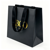 Sacs cadeaux en papier de luxe écologiques, recyclables, imperméables, avec ruban et logo personnalisé pour les petites entreprises de vêtements et de chaussures de style européen