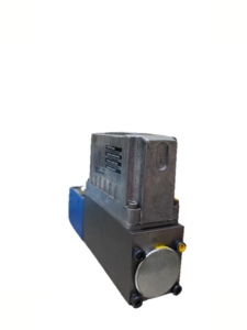 Válvula Direccional Proporcional Hidráulica R901382332 4WRPEH6C4B24L-3X/M/24F1 - Product Image 4