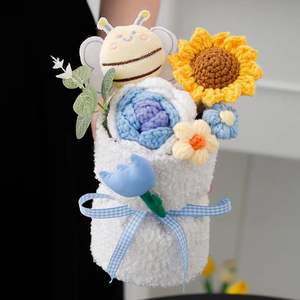 Nuevo diseño de abejas, ramo de rosas de ganchillo, flores de punto de lana hechas a mano, regalo para el Día de San Valentín, Navidad, Día DE LA Madre - Product Image 4