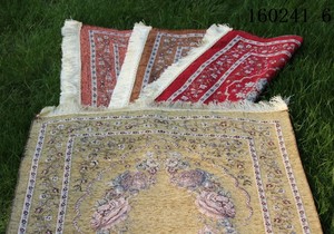 microfibre personnalisée tapis de prière musulman à motif solide <span class=keywords><strong>pour</strong></span> hommes et femmes techniques tricotées <span class=keywords><strong>pour</strong></span> le culte - Product Image 6