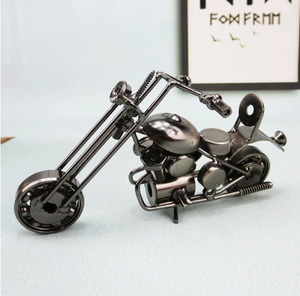 Creatieve Metalen Motorfiets Model Decoratieve Plaat Met Giettechniek Aanpasbare Kleur 3d Ontwerp Voor Kunst & Verzamelobjecten - Product Image 4