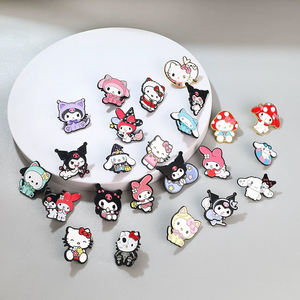 Spilla in Metallo Ecologica e Resistente con Personaggi Cartoon Kuromi Katie per Jade Guigou Melody, Badge Carino per Zaini e Abbigliamento - Product Image 5