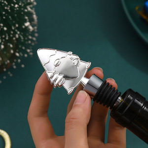 Santa Claus <b>Wine</b> Stopper Zinc Alloy Gold And Silver Christmas Bottle Sealer For <b>Wine</b> Preservation - Product Image 3