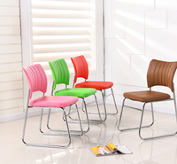 Vente en gros nouvelle chaise de bureau à dossier bas en cuir PU et tissu maillé empilable chaise visiteur pour la réception et la salle de réunion