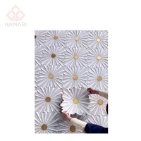 Mosaïque de marbre découpée au jet d'eau, motif floral pour la décoration des murs de salle de bain et d'entrée, OEM personnalisé en stock