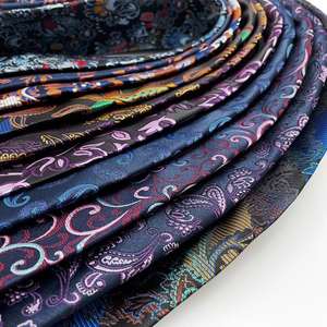 <span class=keywords><strong>Cravate</strong></span> Classique de Luxe pour Homme VTG Années <span class=keywords><strong>60</strong></span> Tailor Smith 100% Polyester Jacquard Floral/Cachemire 58\" X 3.2\" Écologique - Product Image 3