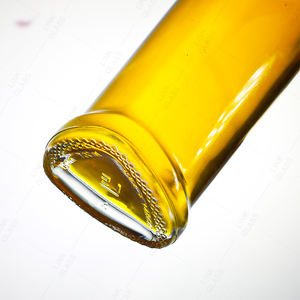 Vente en gros bouteille en verre <span class=keywords><strong>de</strong></span> whisky vodka huile <span class=keywords><strong>rhum</strong></span> claire en forme <span class=keywords><strong>de</strong></span> <span class=keywords><strong>coeur</strong></span> unique <span class=keywords><strong>de</strong></span> 500ml 700ml 750ml - Product Image 3