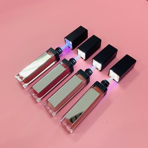 Tubes de <span class=keywords><strong>gloss</strong></span> à lèvres sans logo avec lumière LED et miroir, <span class=keywords><strong>gloss</strong></span> à lèvres lumineux, marque privée - Product Image 2