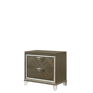 Comodino Skylar con finitura champagne scuro, due cassetti e gambe in cristallo - Product Image 6