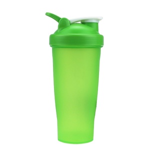 Licuadora de 600ml en polvo, batido de suero de leche, agua, botellas de gimnasio, coctelera, bola mezcladora, proteína de plástico, botella, taza de proteína, deportes - Product Image 1