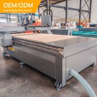 Machine de découpe CNC 1325 pour le bois, l'acrylique, le PVC, le MDF, le PCB, le panneau de fibres, le contreplaqué, le plastique, l'industrie de la publicité et du mobilier, fournie par l'usine