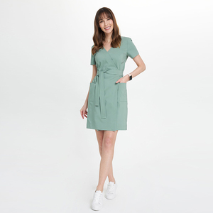 Robes de travail confortables YUHONG pour médecins, personnel de pharmacie, techniciens de salon, tissu extensible, vêtements de travail d'été - Product Image 5