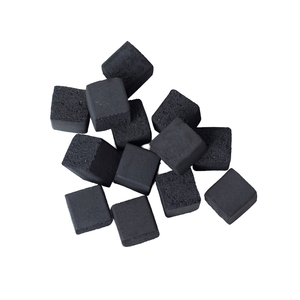 Cubos de carbón negro de cáscara de coco de larga duración para horas de cachimba y placer de Shisha - Product Image 1