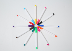 Pennarello tessuto <span class=keywords><strong>lavabile</strong></span> Non tossico t-shirt Marker tessuto colorato <span class=keywords><strong>lavabile</strong></span> pennarello <span class=keywords><strong>per</strong></span> bambini decorare t-shirt <span class=keywords><strong>tessuti</strong></span> - Product Image 5